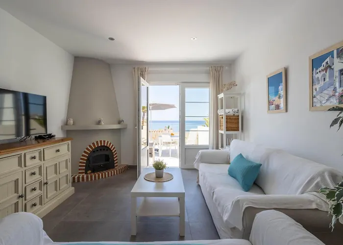 Wonderful House Just Above The Sea Ferienhaus *