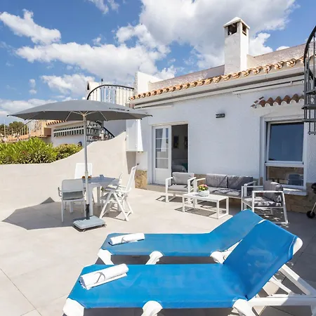 Сasa de vacaciones Wonderful House Just Above The Sea
