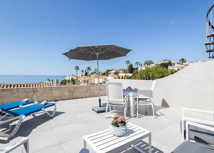 בית נופש Wonderful House Just Above The Sea