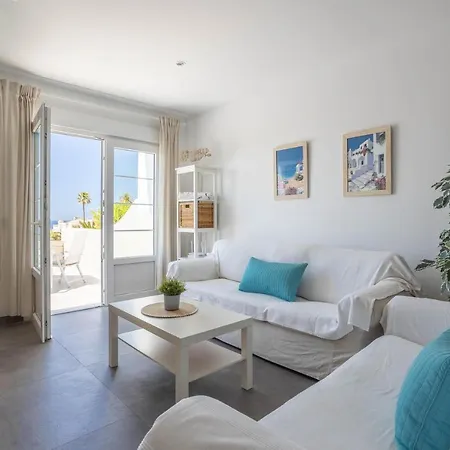 Hébergement de vacances Wonderful House Just Above The Sea *