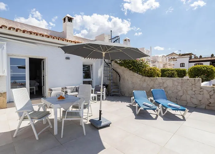 Holiday home Wonderful House Just Above The Sea *